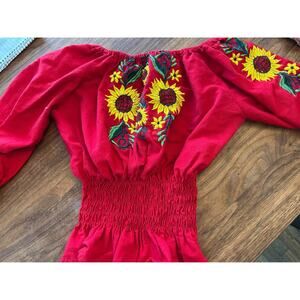Sz xs - Embroidered top from Mexico